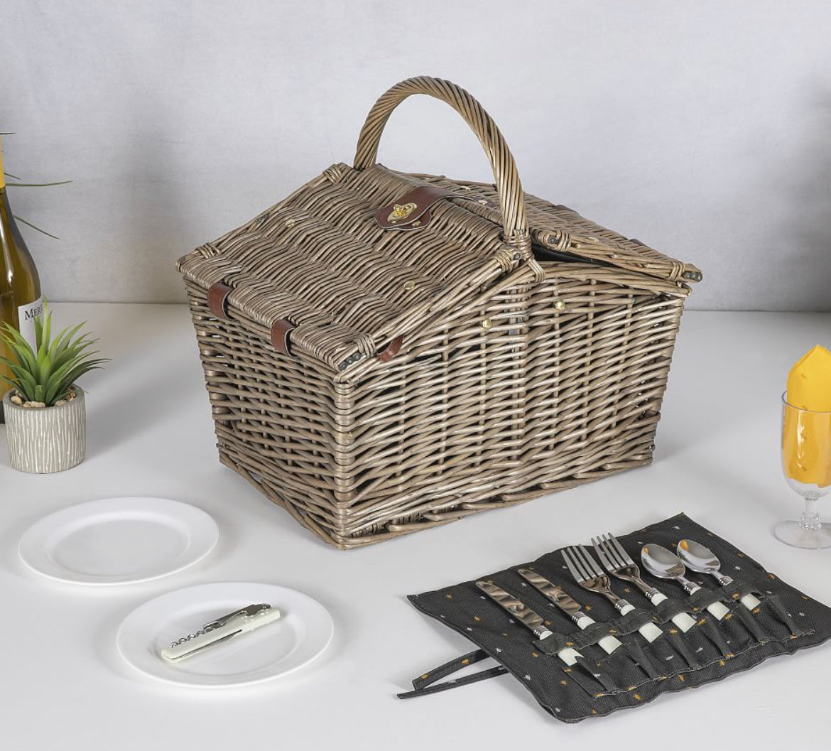 York Picnic Basket - Set for 2