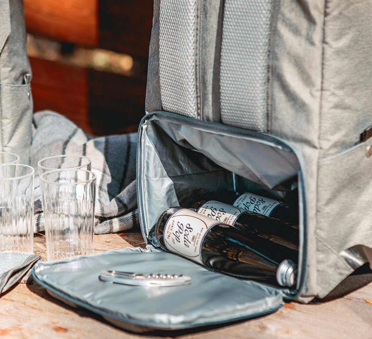 Frontier Picnic Backpack - Set for 4